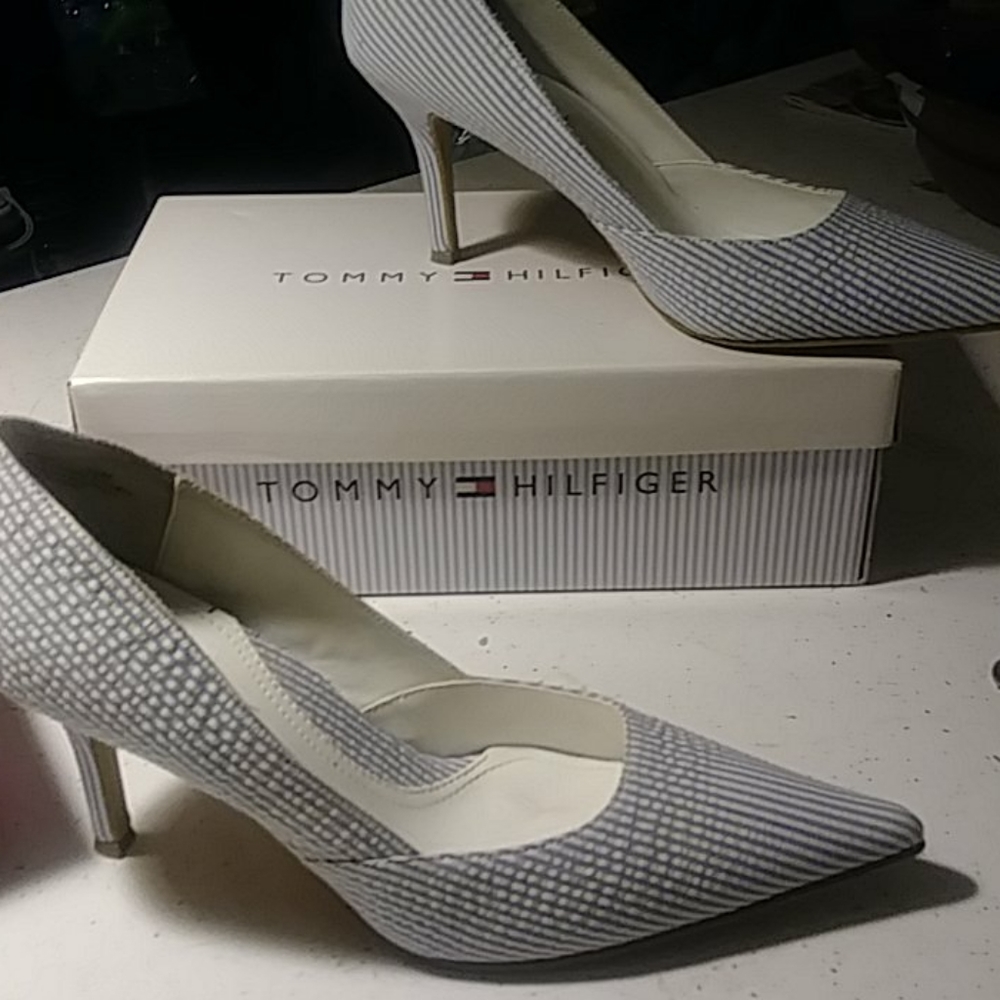 Shoe